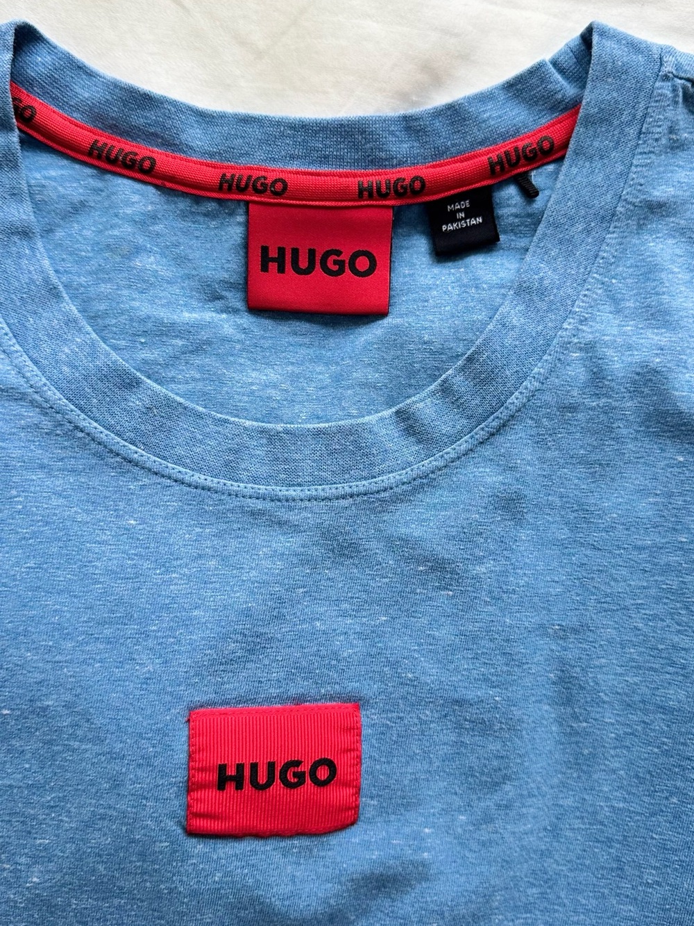 HUGO Light Blue Short-Sleeve Crewneck Tee with Red Logo Patch - Picture 4 of 10